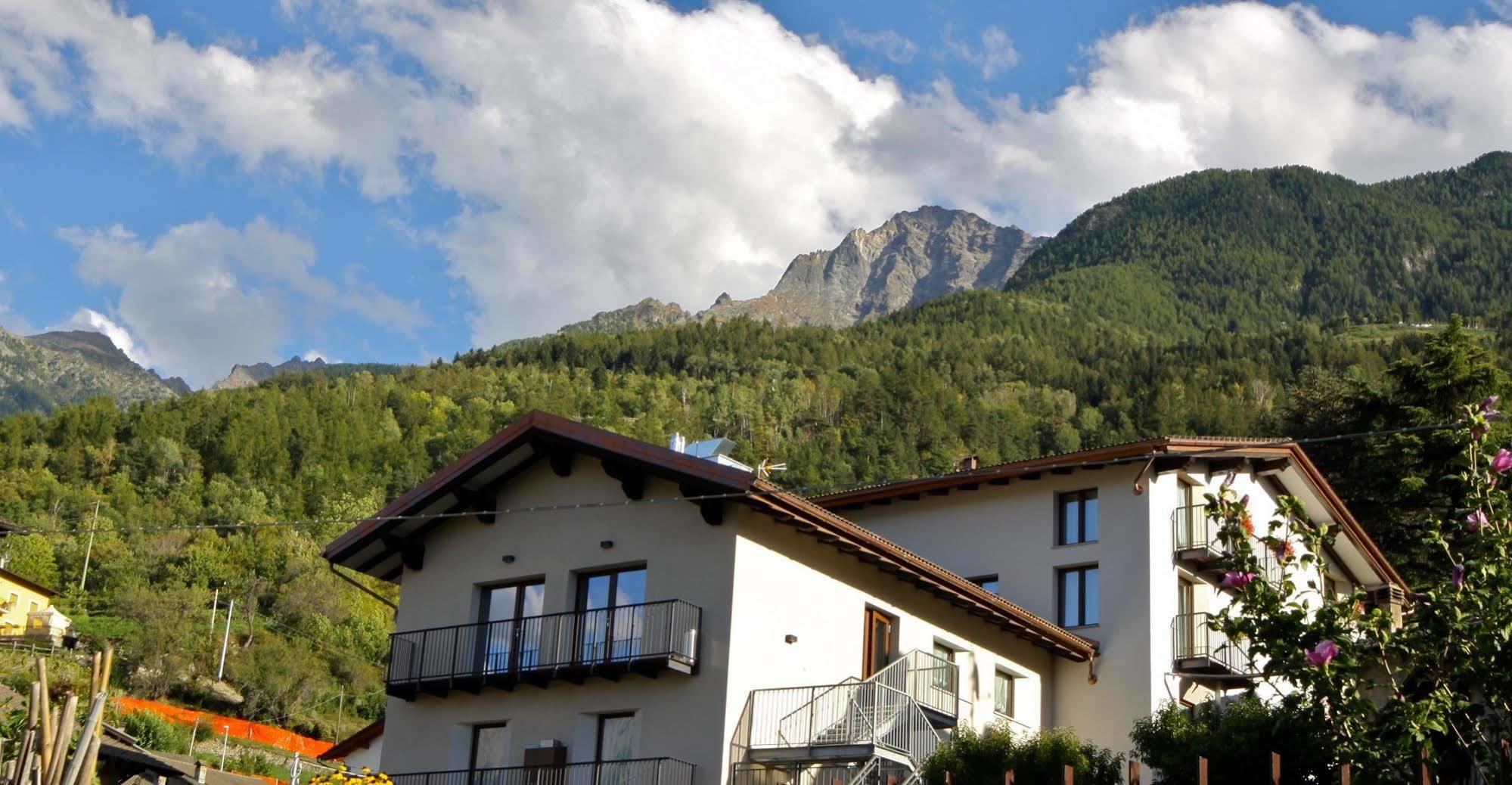 Hotel Monte Emilius 3*