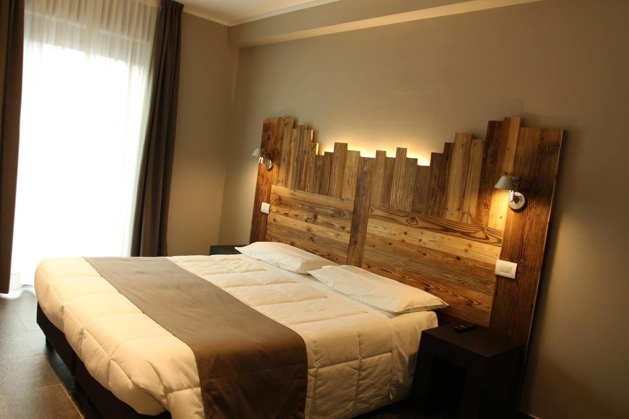Monte Emilius Hotel